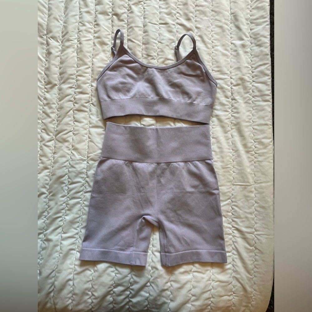 Light purple matching workout set